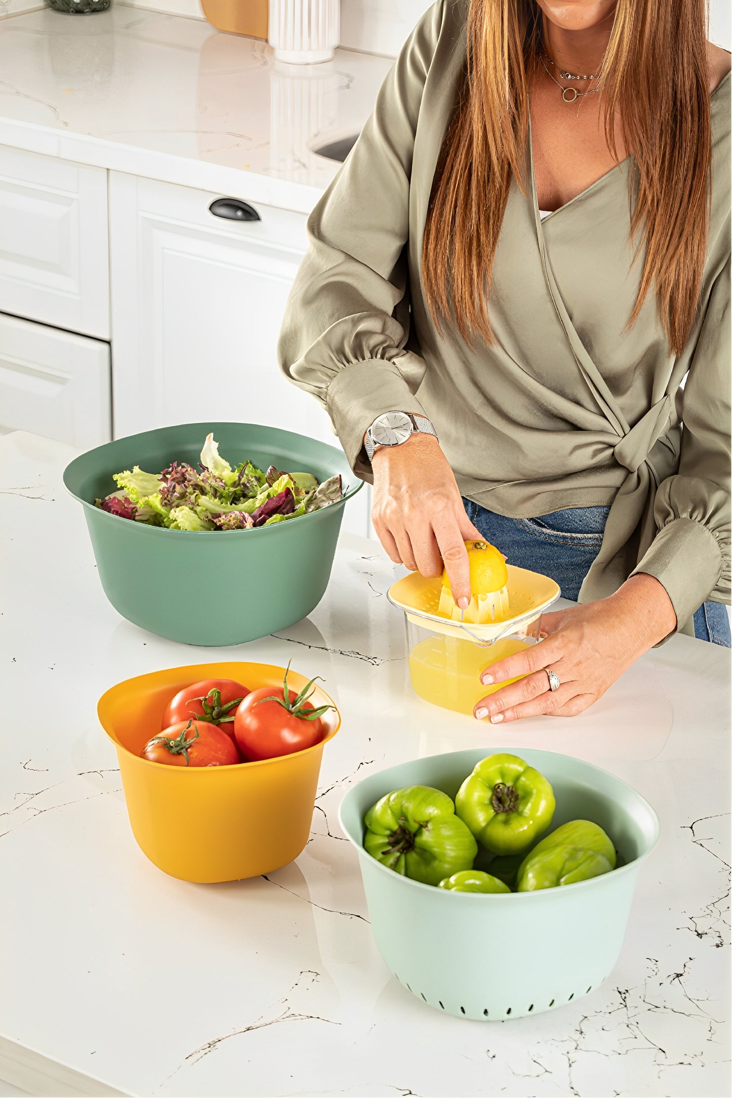 Shopivaa Set of 5 Kitchen Tasty Bowl Set with Mixing Bowl Colander Juicer Measuring Jug Dishwasher Safe BPA Free Plastic Compact Nestable Easy Store